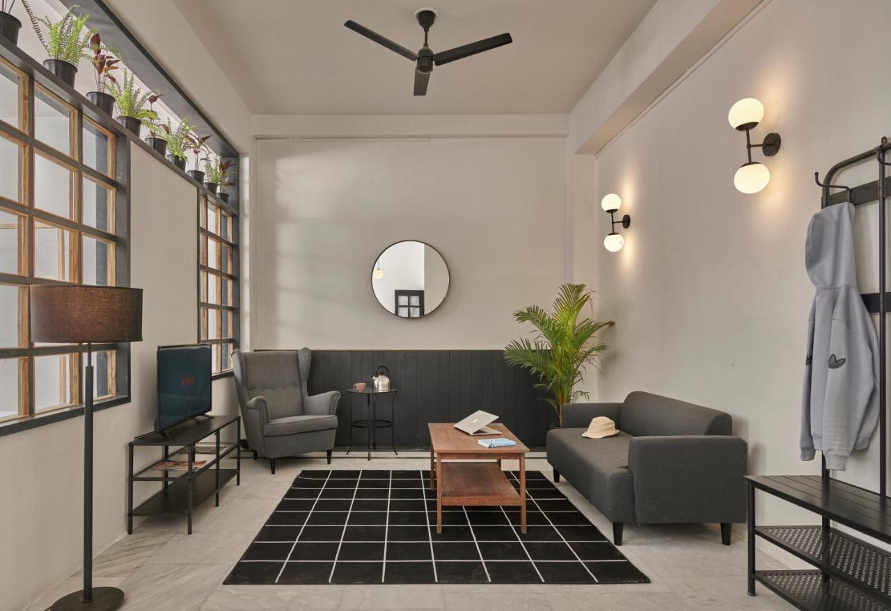 Poshtel Vns Apartment Варанаси Екстериор снимка