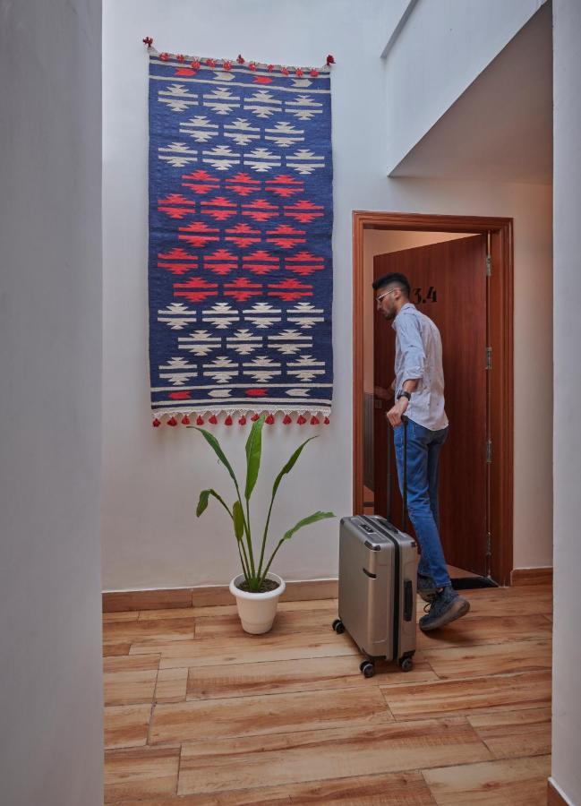 Poshtel Vns Apartment Варанаси Екстериор снимка