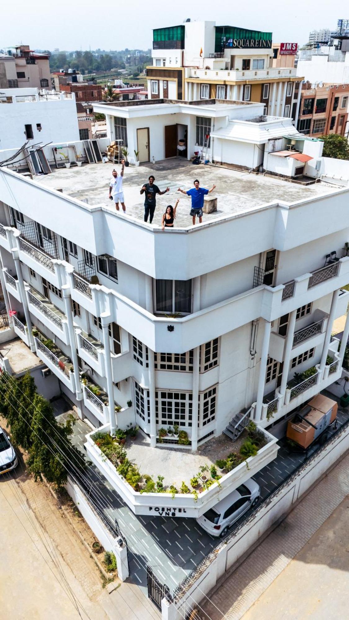 Poshtel Vns Apartment Варанаси Екстериор снимка